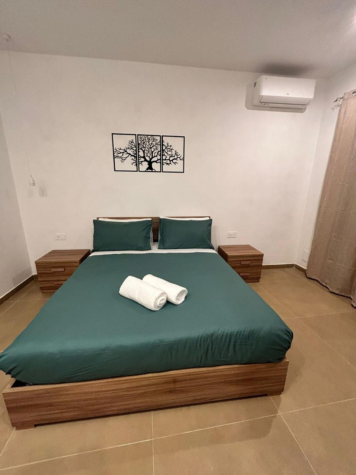 Villa Leopoldo SantʼAnastasia Esterno foto